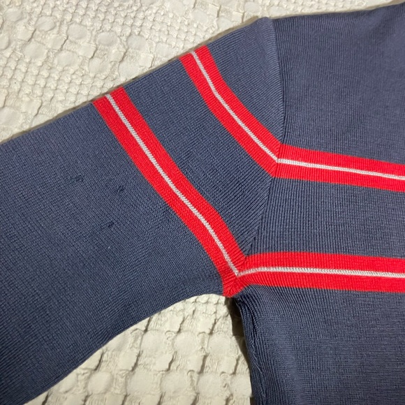 Vintage Bogner Sweater Made in Hong Kong - Picture 8 of 8